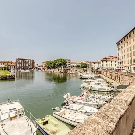 Private Parking Loft Di Design In Pieno Centro * Livorno
