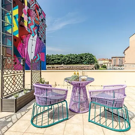 Private Parking Loft Di Design In Pieno Centro Appartement Livourne