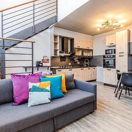 Private Parking Loft Di Design In Pieno Centro Appartement